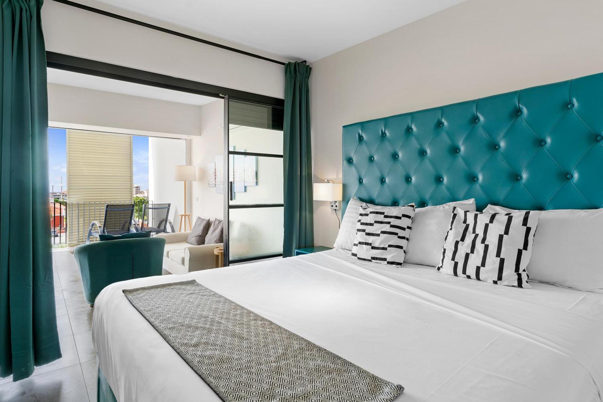The Ritz Village (Adults Only) Willemstad Esterno foto