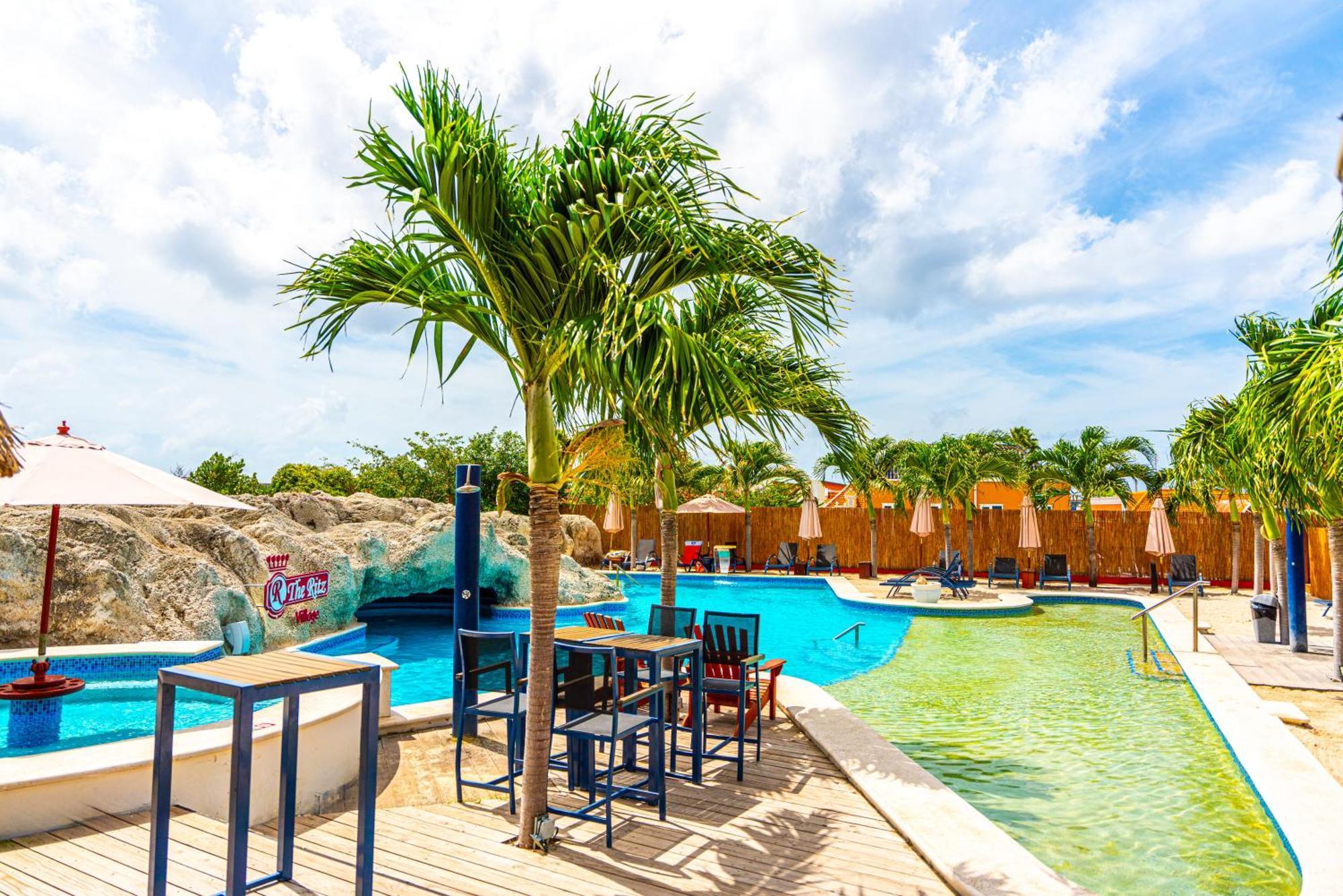 The Ritz Village (Adults Only) Willemstad Esterno foto