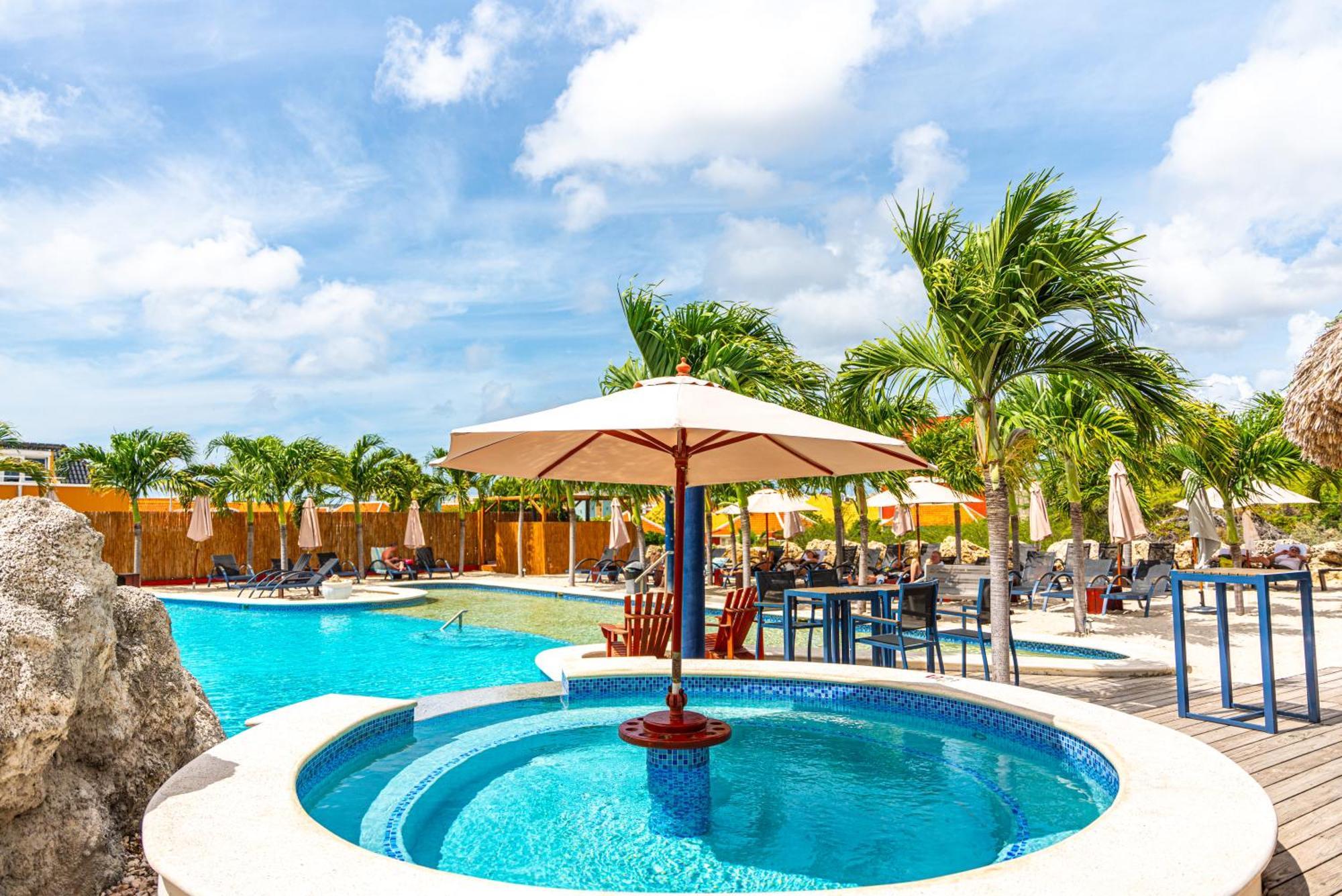 The Ritz Village (Adults Only) Willemstad Esterno foto